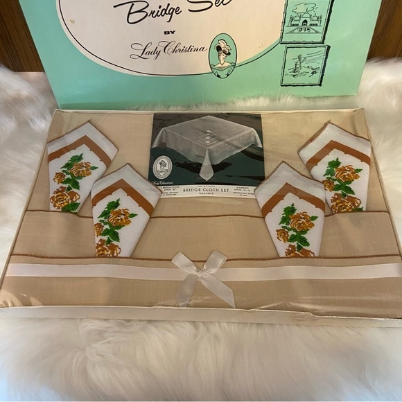 Vintage BNIB Lady Christina table cloth napkin set - Picture 4 of 7